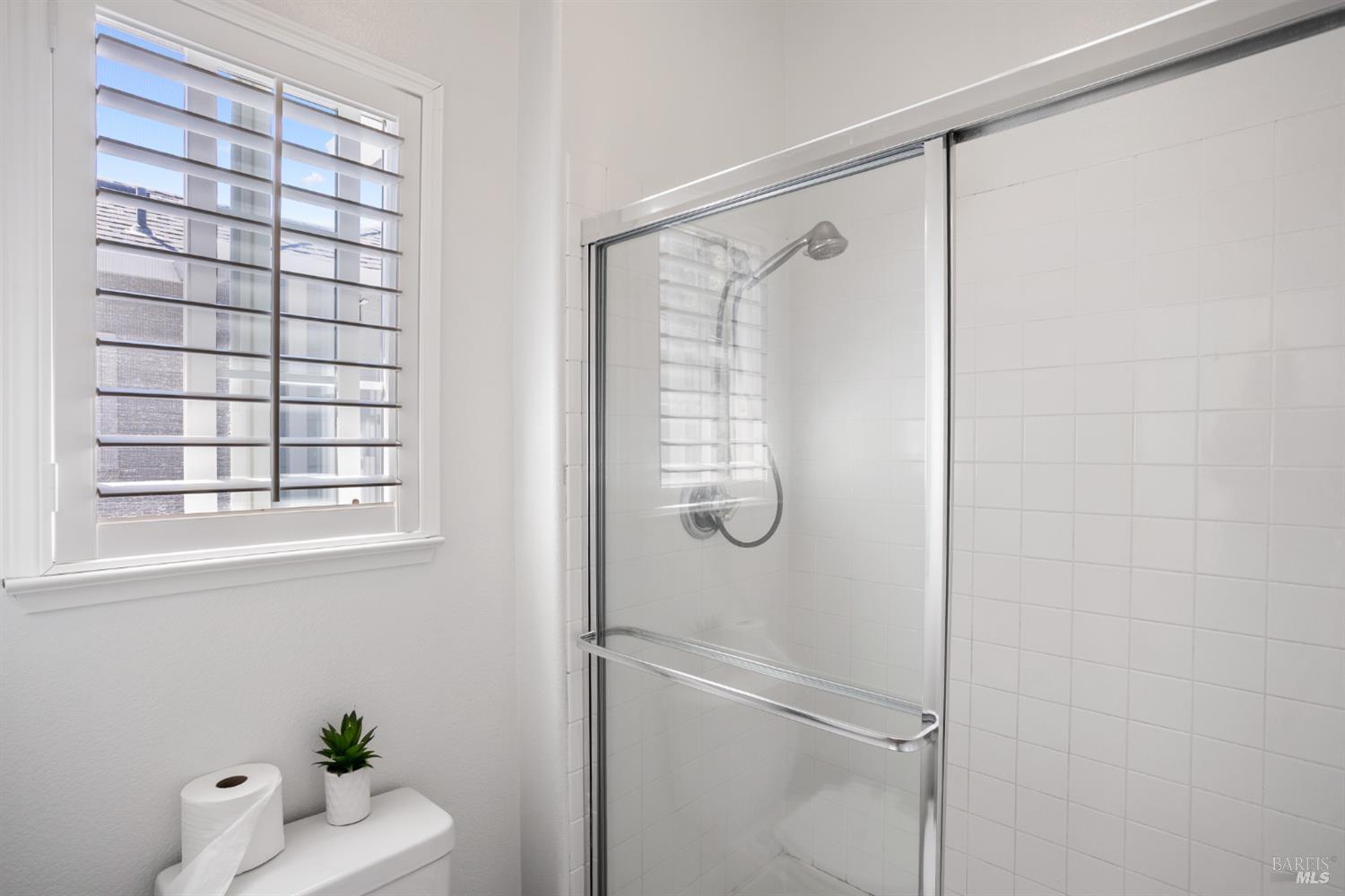 Detail Gallery Image 46 of 82 For 28 Adrian Ter, San Rafael,  CA 94903 - 3 Beds | 2/1 Baths