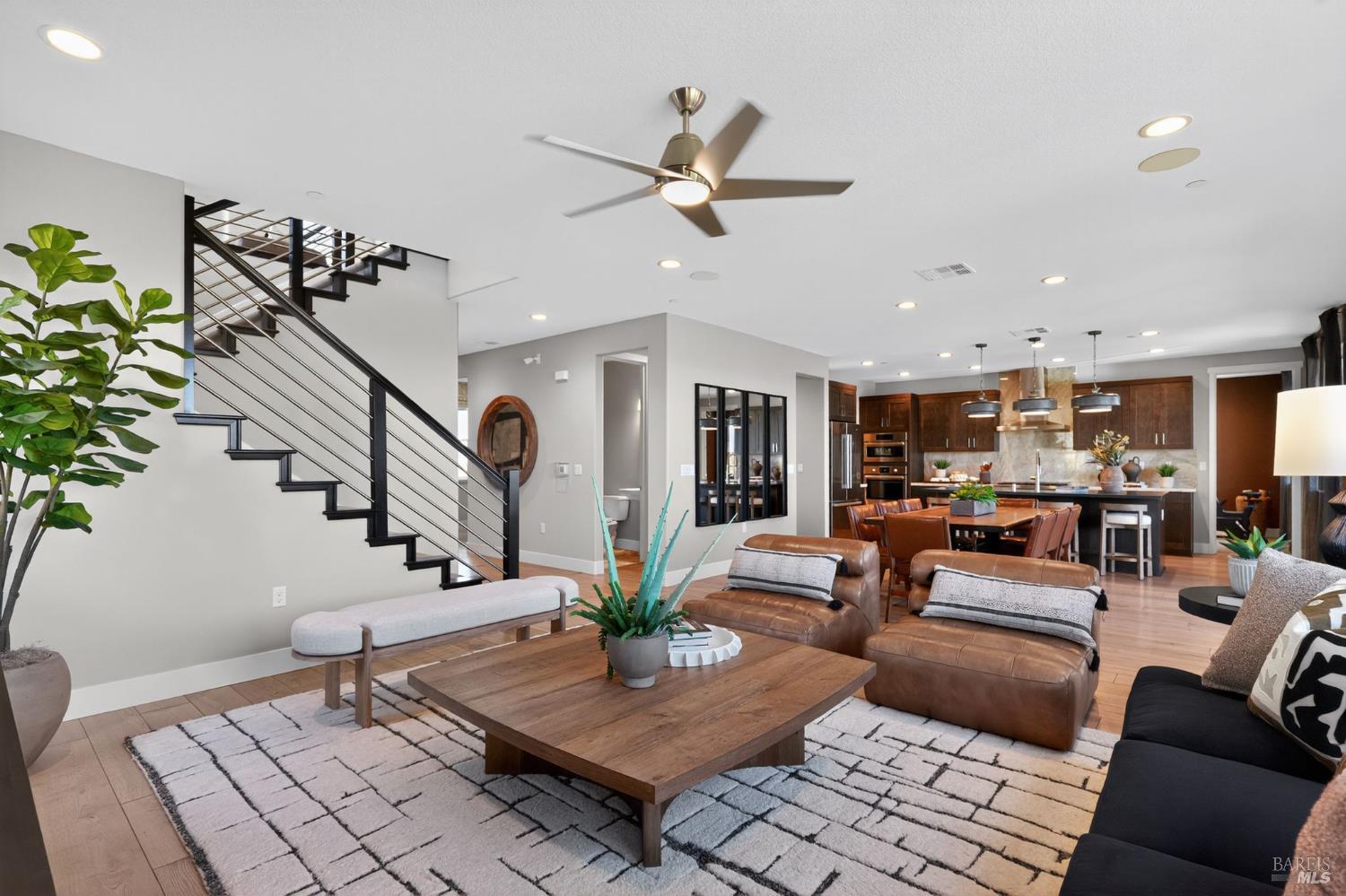Detail Gallery Image 4 of 34 For 400 Beyers St, Oakley,  CA 94561 - 4 Beds | 3/1 Baths
