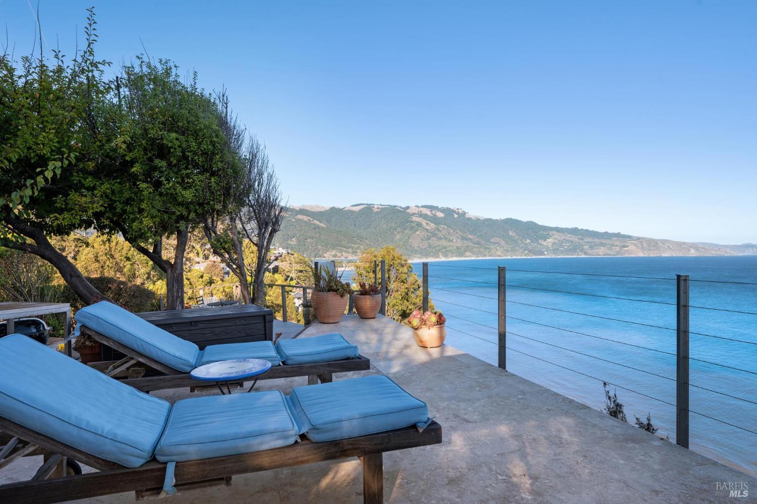 Detail Gallery Image 26 of 46 For 41 Ocean Ave, Bolinas,  CA 94924 - 3 Beds | 2 Baths