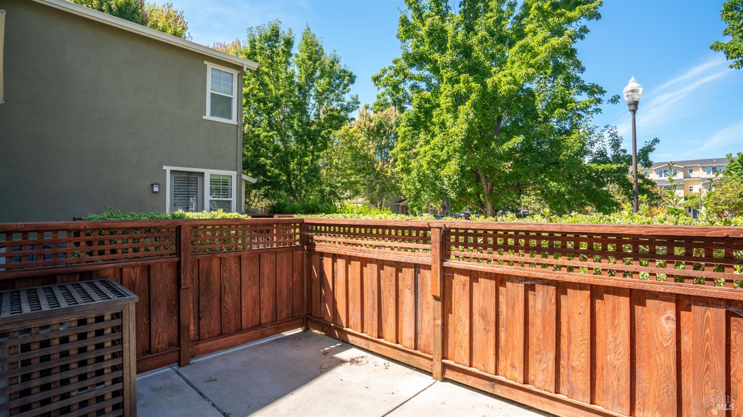 Detail Gallery Image 8 of 35 For 7006 Santero Way, Cotati,  CA 94931 - 3 Beds | 2 Baths