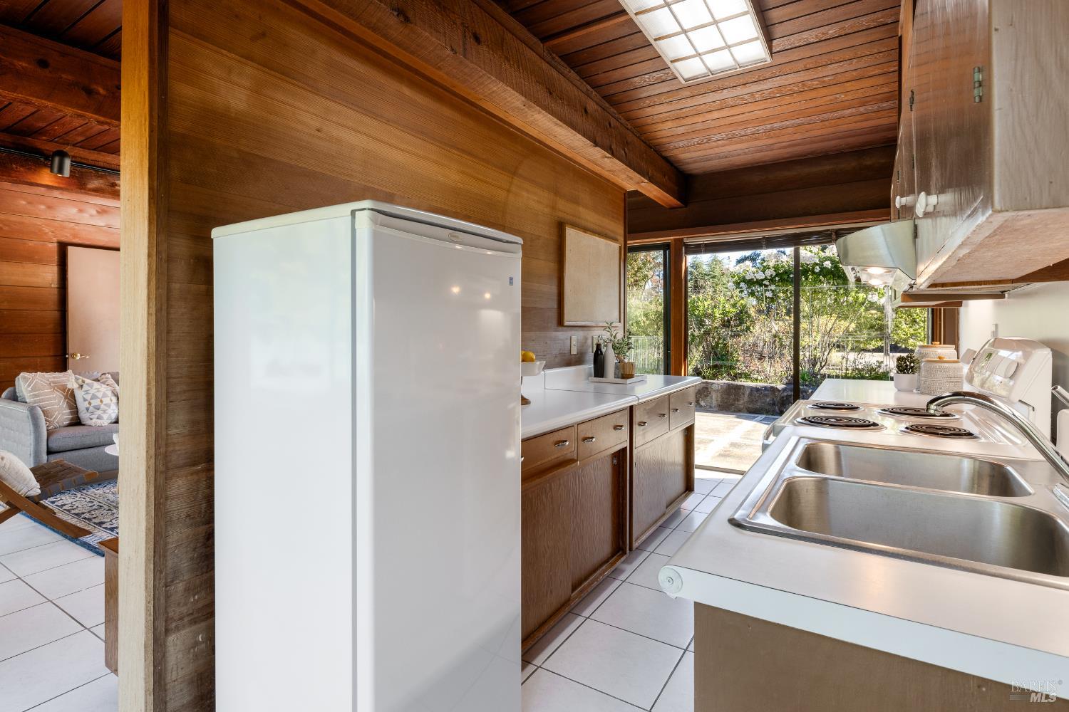 Detail Gallery Image 34 of 43 For 11370 Occidental Rd, Sebastopol,  CA 95472 - 4 Beds | 3 Baths