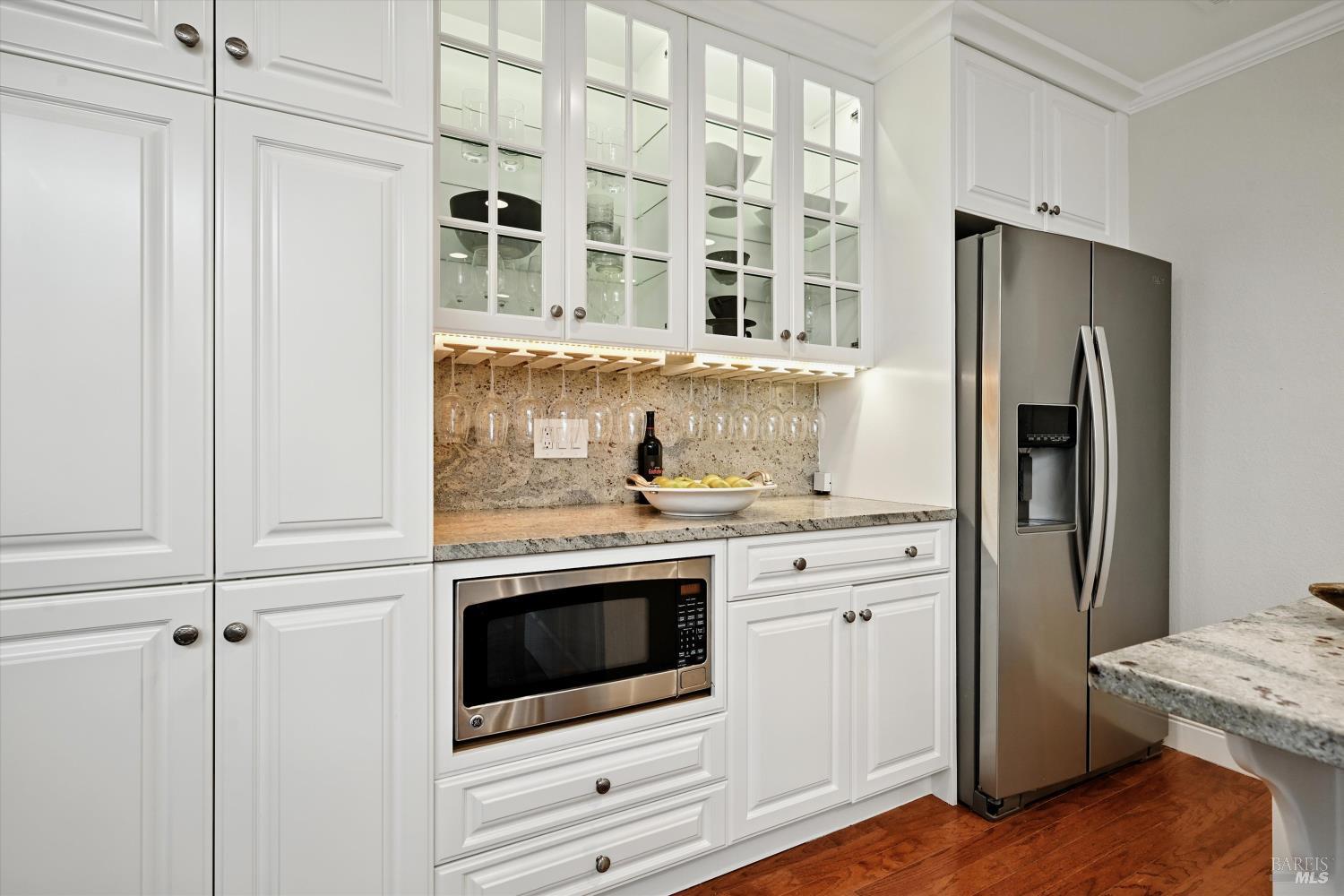 Detail Gallery Image 7 of 30 For 152 Vineyard Cir, Yountville,  CA 94599 - 2 Beds | 2 Baths