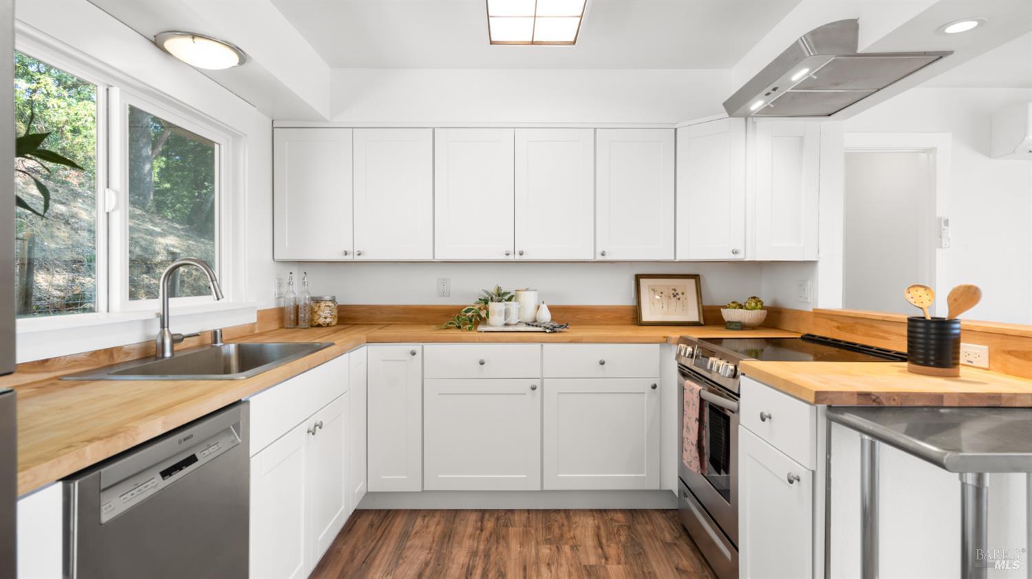 Detail Gallery Image 16 of 64 For 26889 Toyon Ln, Cloverdale,  CA 95425 - 3 Beds | 2 Baths