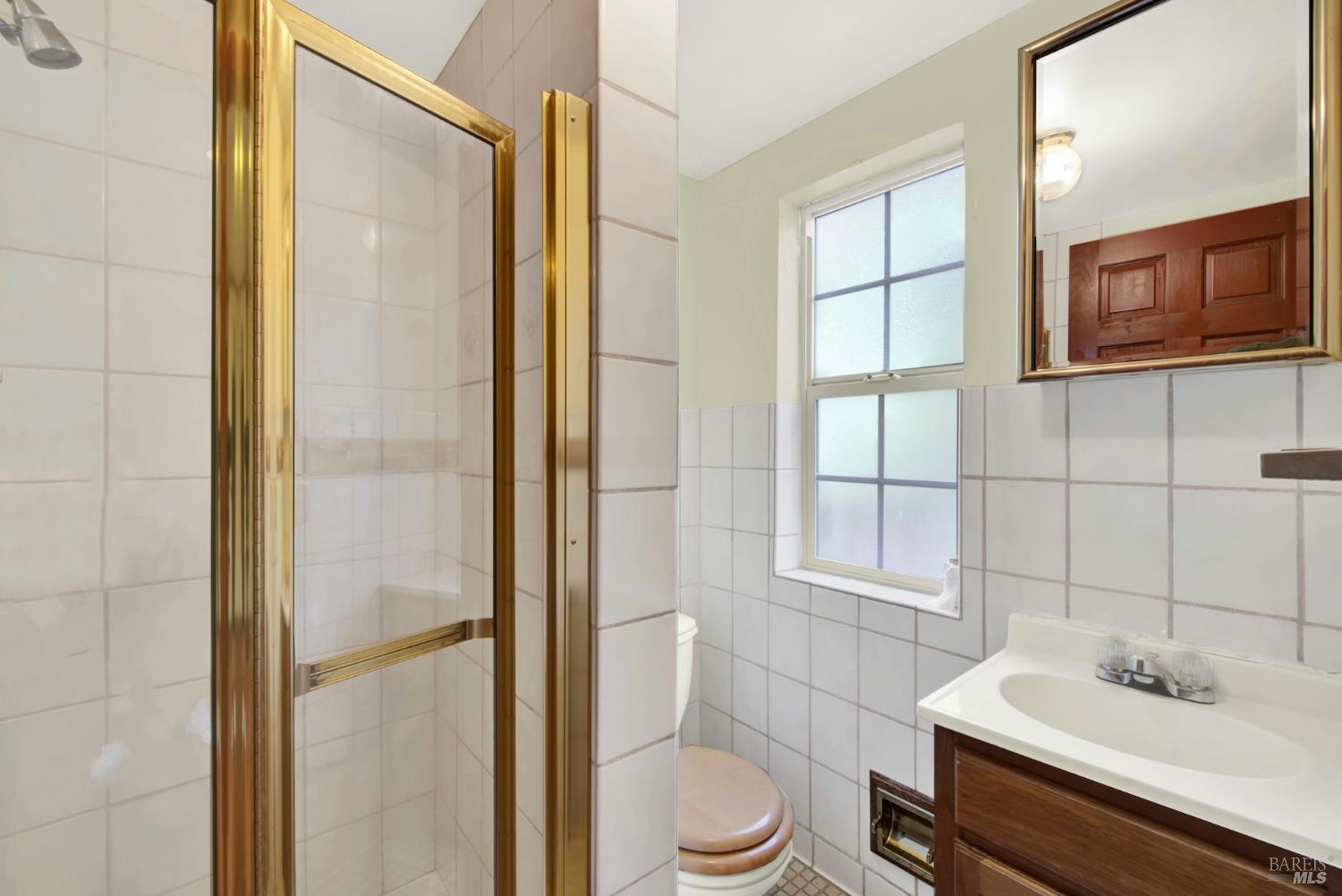 Detail Gallery Image 28 of 64 For 2629 Brooks Ave, El Cerrito,  CA 94530 - 5 Beds | 3/1 Baths