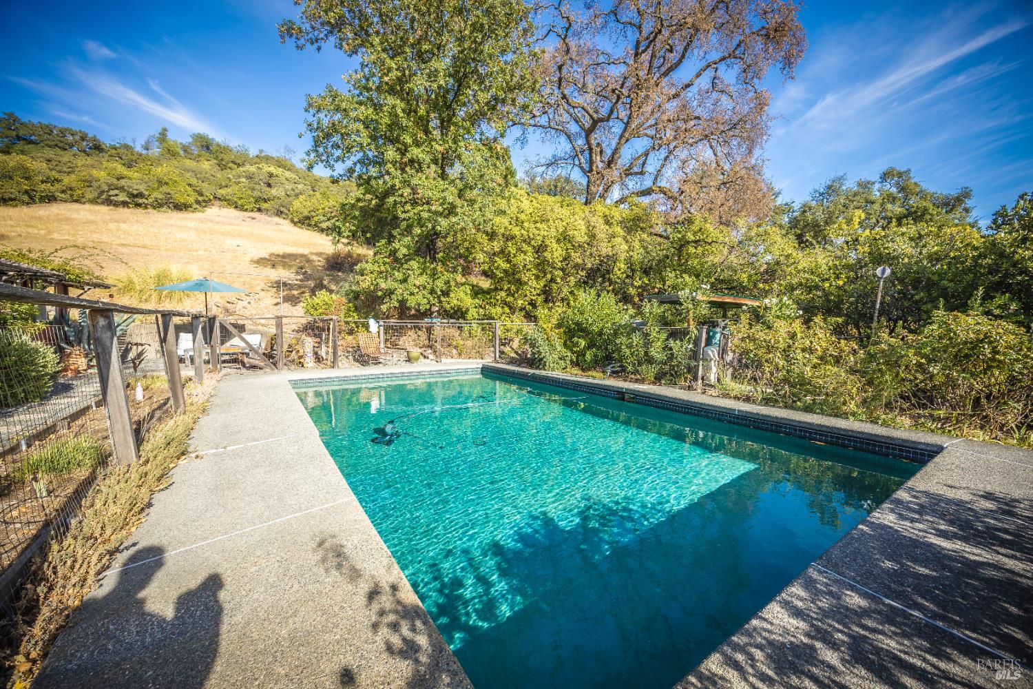 Detail Gallery Image 18 of 43 For 28678 River Rd, Cloverdale,  CA 95425 - 2 Beds | 1/1 Baths