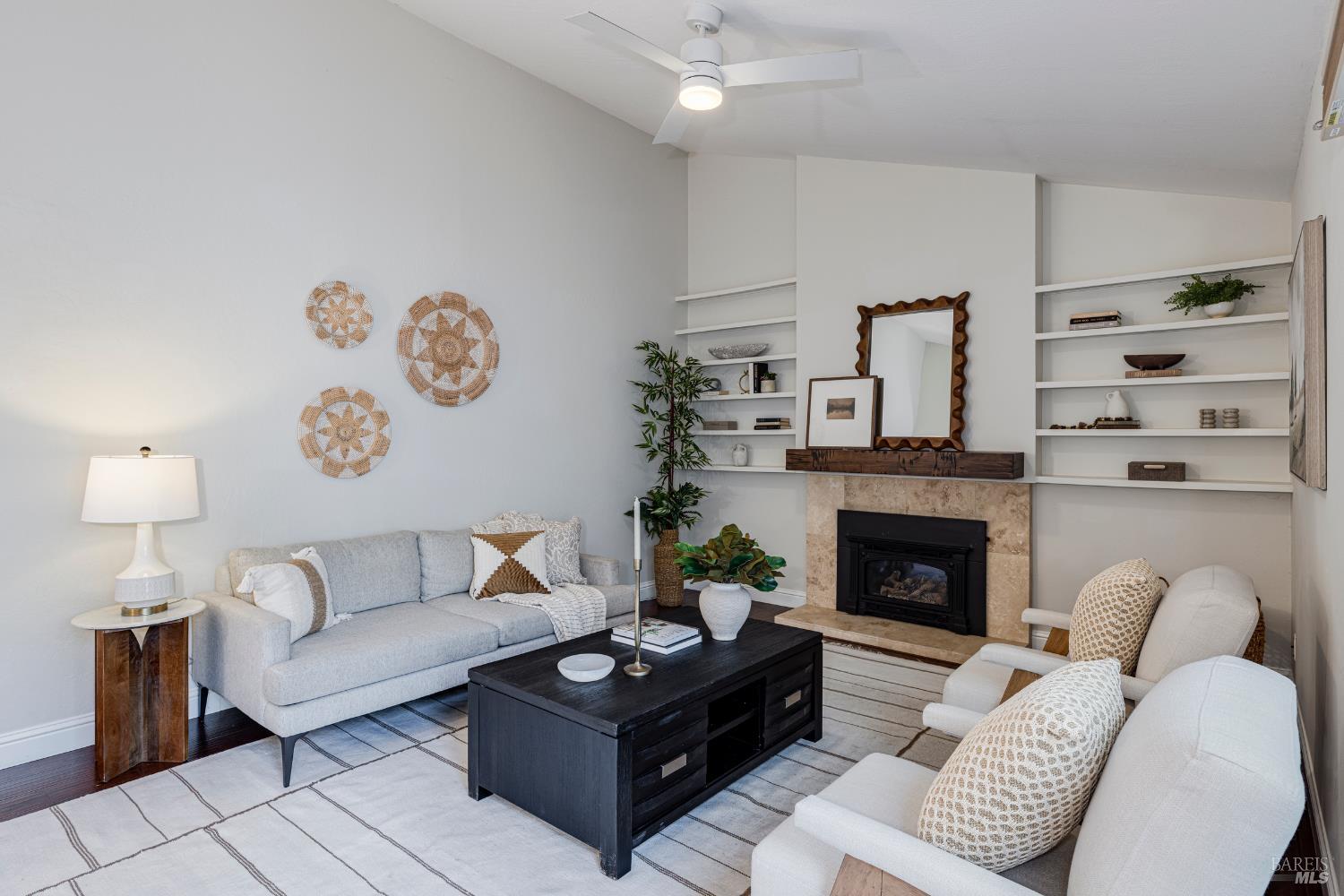 Detail Gallery Image 25 of 52 For 1024 Palmetto Way, Petaluma,  CA 94954 - 3 Beds | 2 Baths