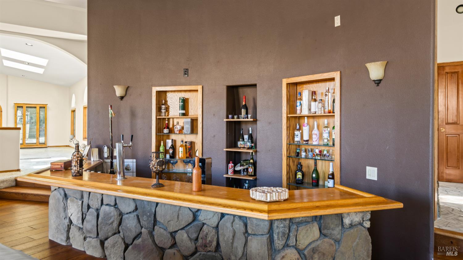 Detail Gallery Image 19 of 99 For 3380 Hidden Valley Ln, Fairfield,  CA 94534 - 5 Beds | 6/1 Baths