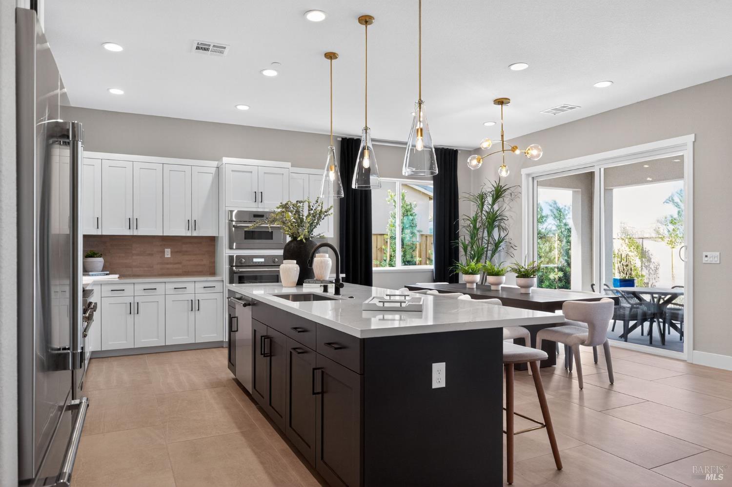 Detail Gallery Image 14 of 33 For 408 Beyers St, Oakley,  CA 94561 - 5 Beds | 3/1 Baths