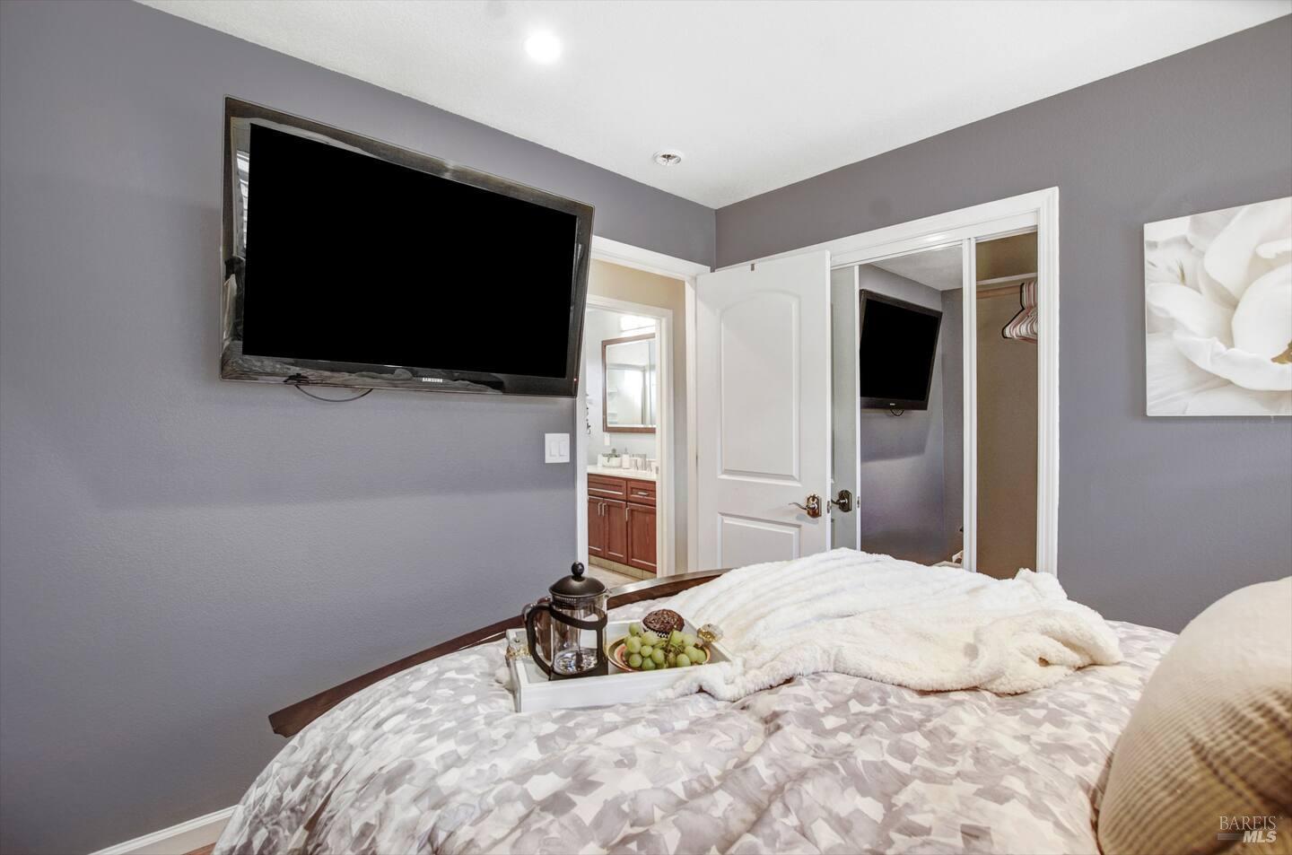 Detail Gallery Image 24 of 37 For 1721 Jennings Ave, Santa Rosa,  CA 95401 - 3 Beds | 2 Baths