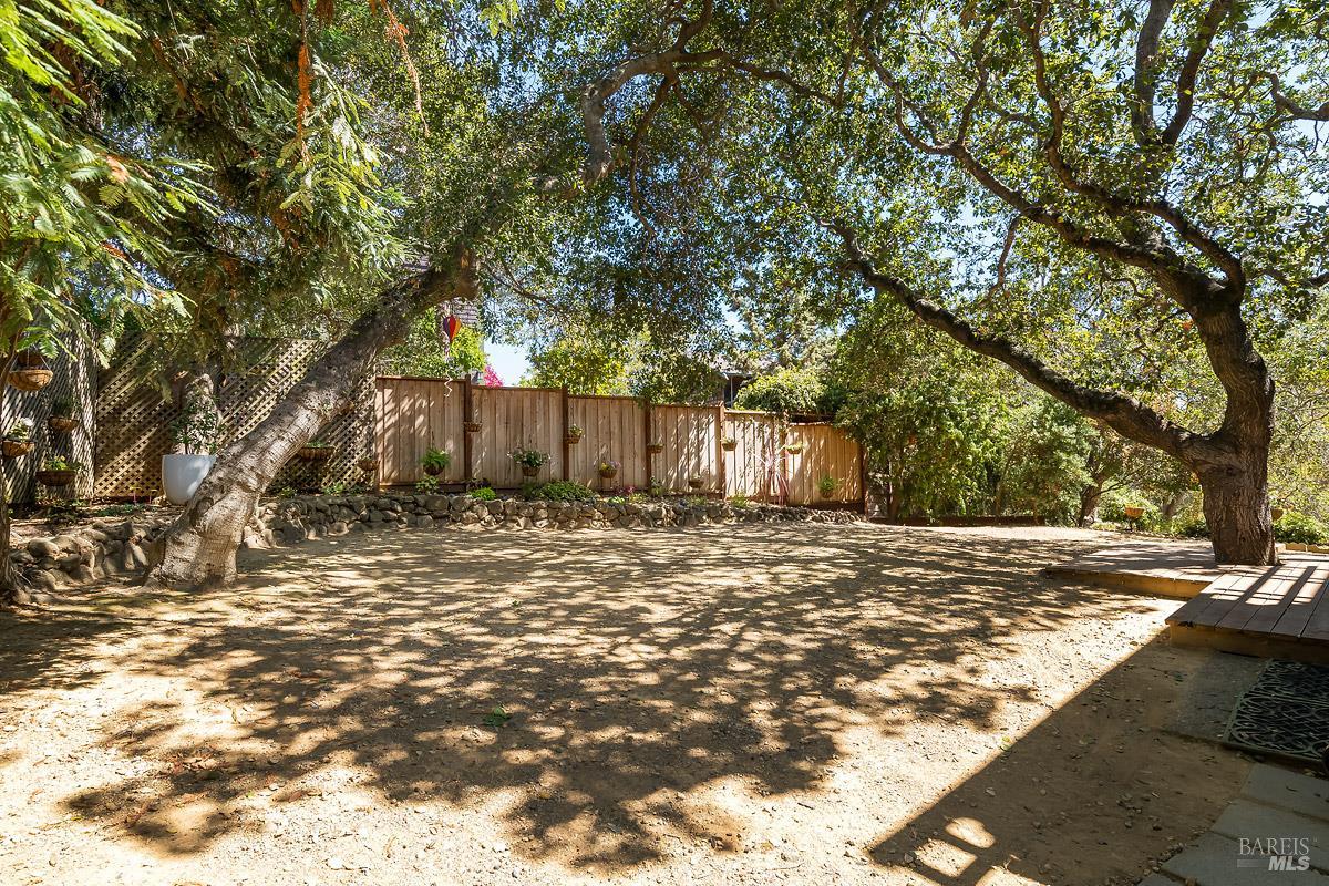 Detail Gallery Image 31 of 37 For 91 Oak Ave, Novato,  CA 94945 - 3 Beds | 2/1 Baths