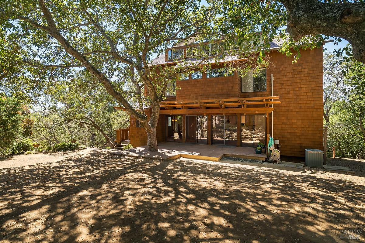 Detail Gallery Image 29 of 37 For 91 Oak Ave, Novato,  CA 94945 - 3 Beds | 2/1 Baths