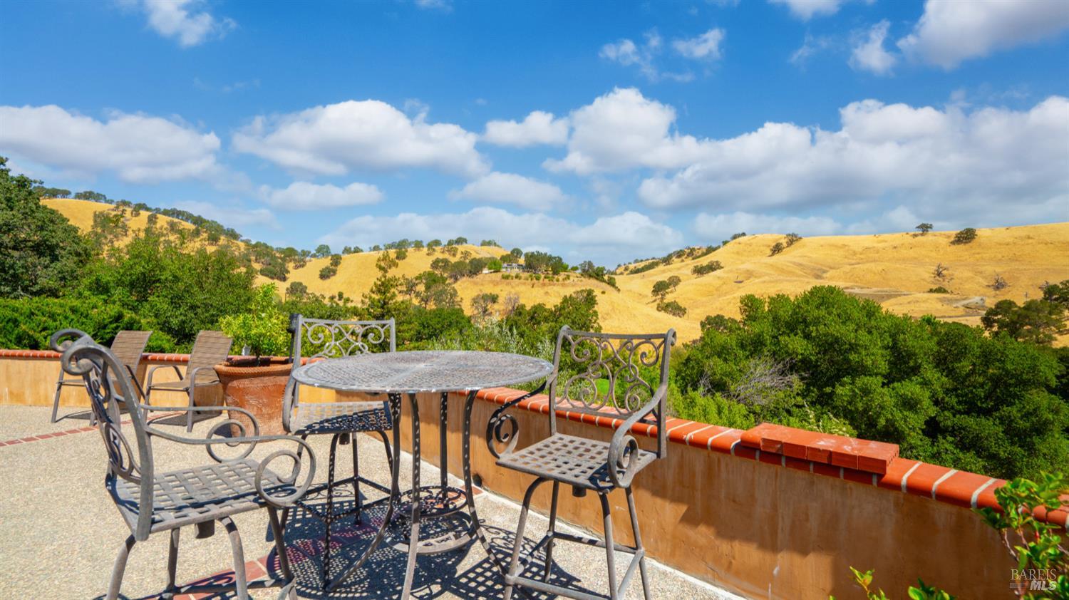Detail Gallery Image 73 of 99 For 3380 Hidden Valley Ln, Fairfield,  CA 94534 - 5 Beds | 6/1 Baths