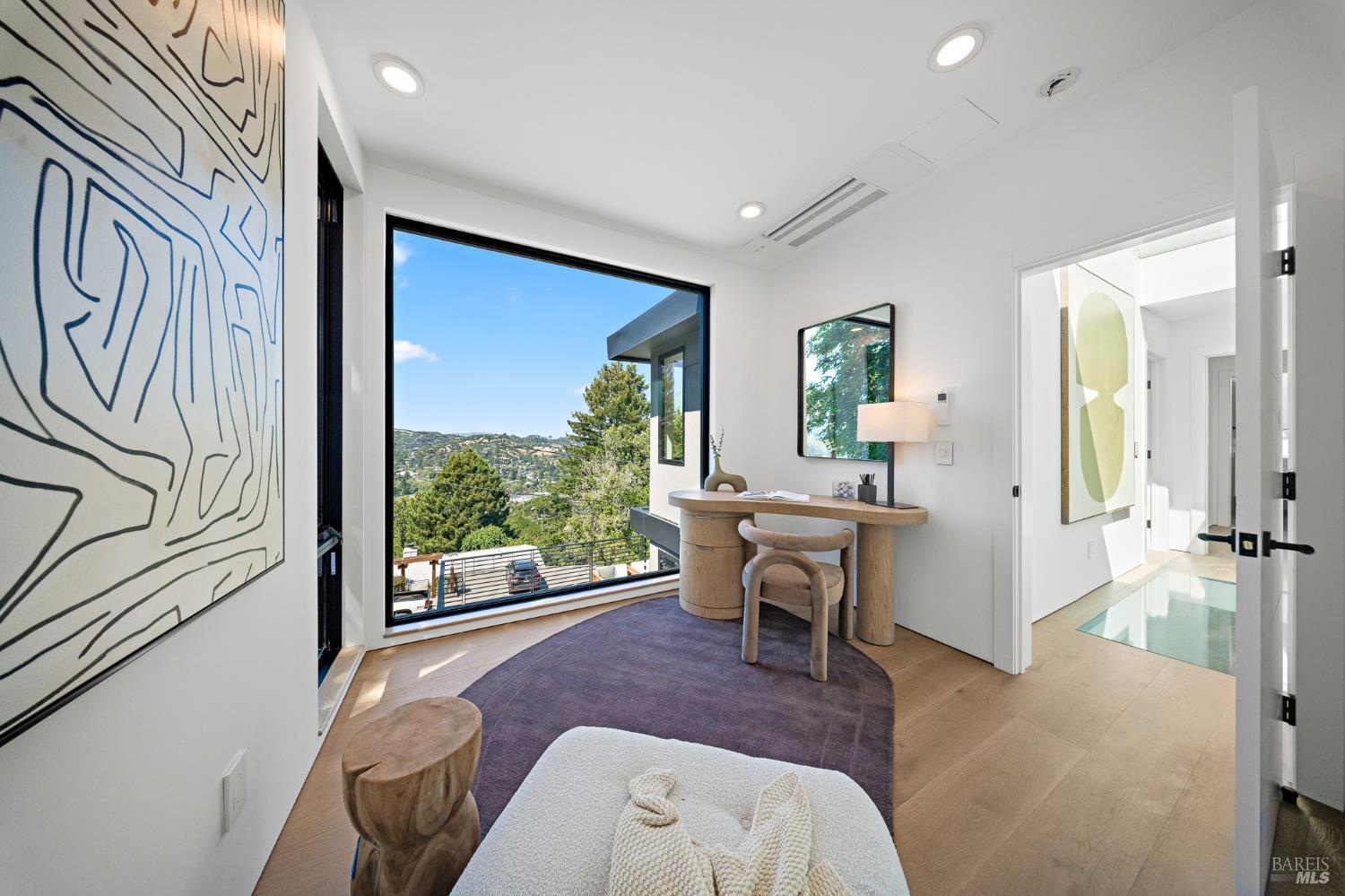 Detail Gallery Image 9 of 61 For 975 Greenhill Rd, Mill Valley,  CA 94941 - 4 Beds | 2/1 Baths