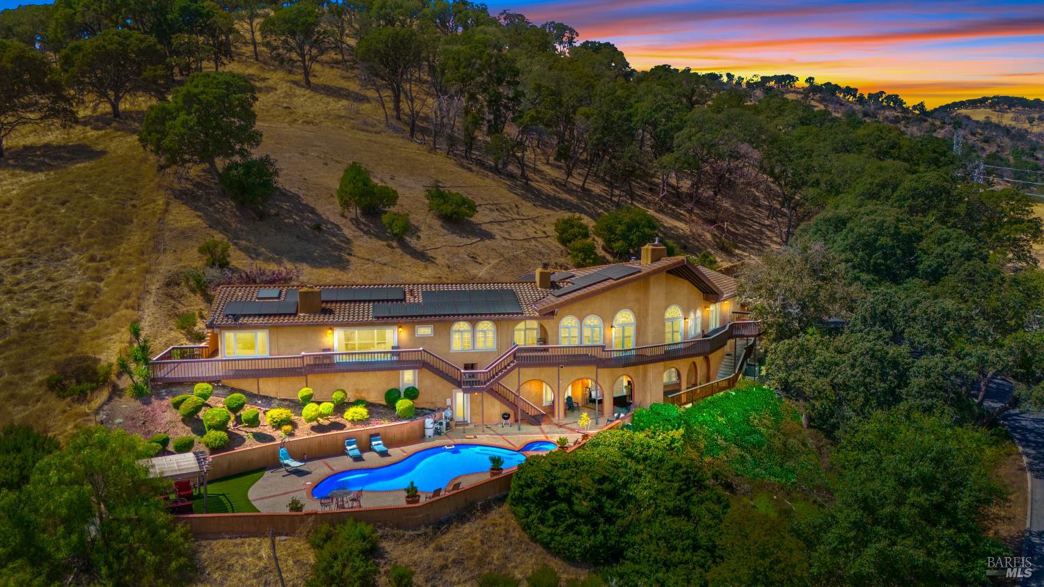 Detail Gallery Image 2 of 99 For 3380 Hidden Valley Ln, Fairfield,  CA 94534 - 5 Beds | 6/1 Baths