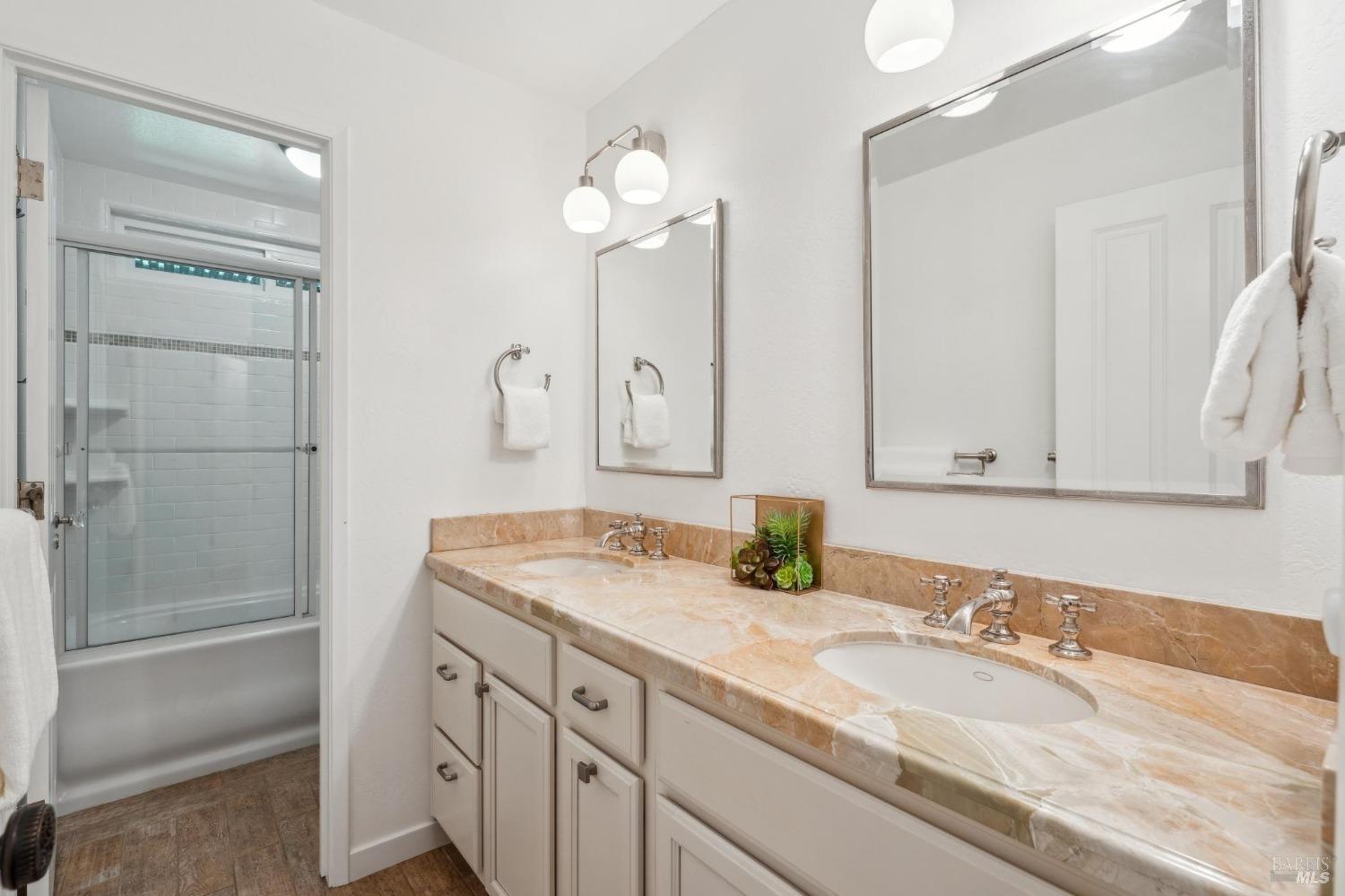 Detail Gallery Image 32 of 50 For 25 Palomino Cir, Novato,  CA 94947 - 5 Beds | 2/1 Baths