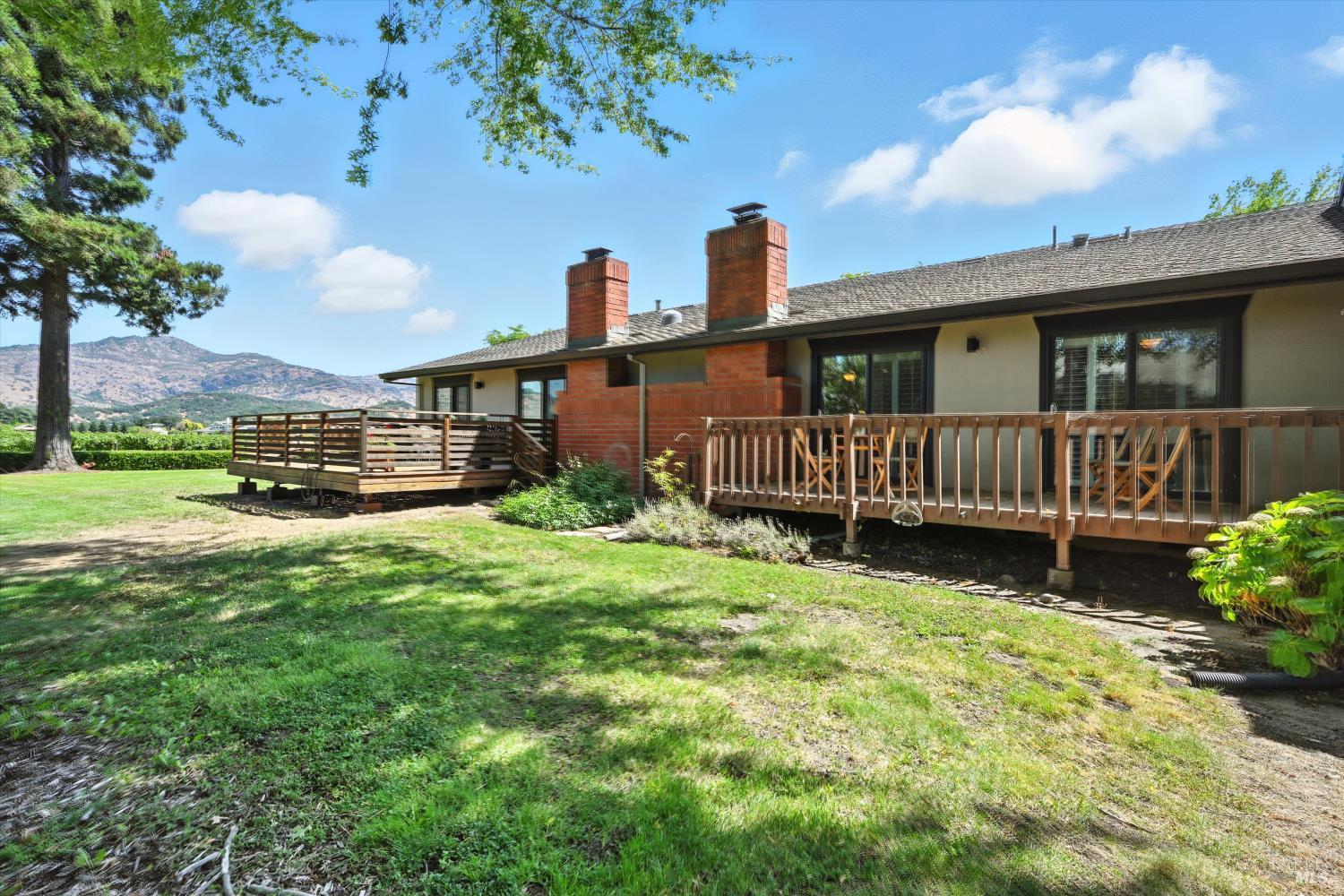 Detail Gallery Image 19 of 30 For 152 Vineyard Cir, Yountville,  CA 94599 - 2 Beds | 2 Baths