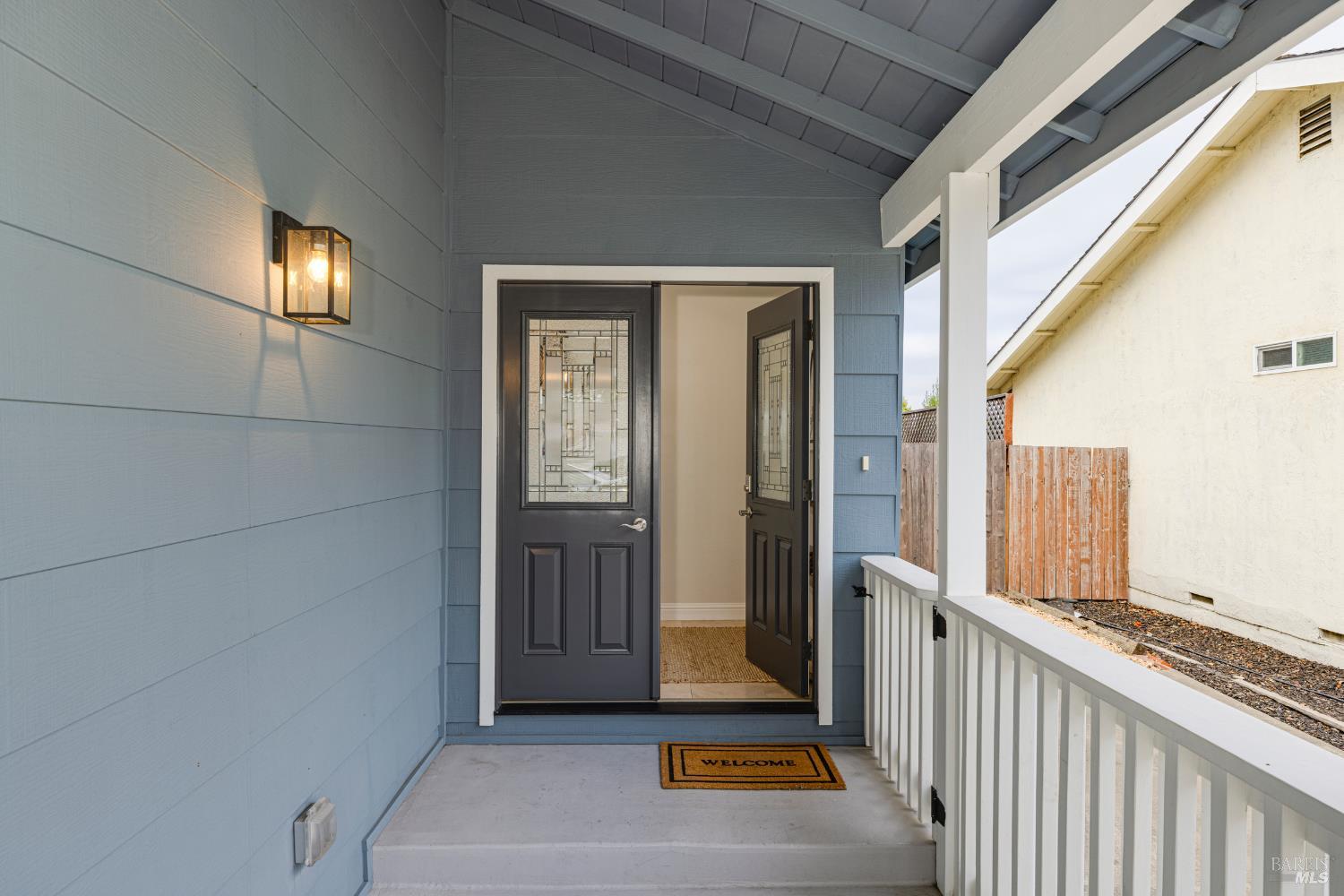 Detail Gallery Image 5 of 52 For 1024 Palmetto Way, Petaluma,  CA 94954 - 3 Beds | 2 Baths