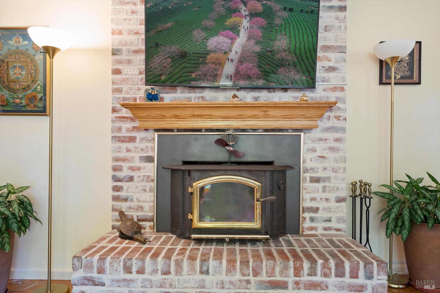 Detail Gallery Image 11 of 65 For 644 Piezzi Rd, Santa Rosa,  CA 95401 - 3 Beds | 1/1 Baths