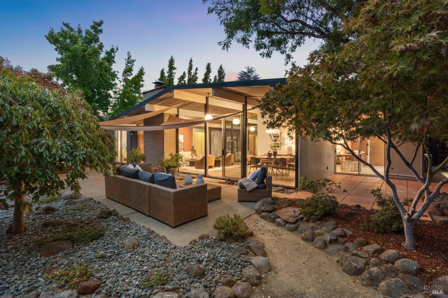 Detail Gallery Image 1 of 56 For 12 Mount Susitna Ct, San Rafael,  CA 94903 - 4 Beds | 2 Baths