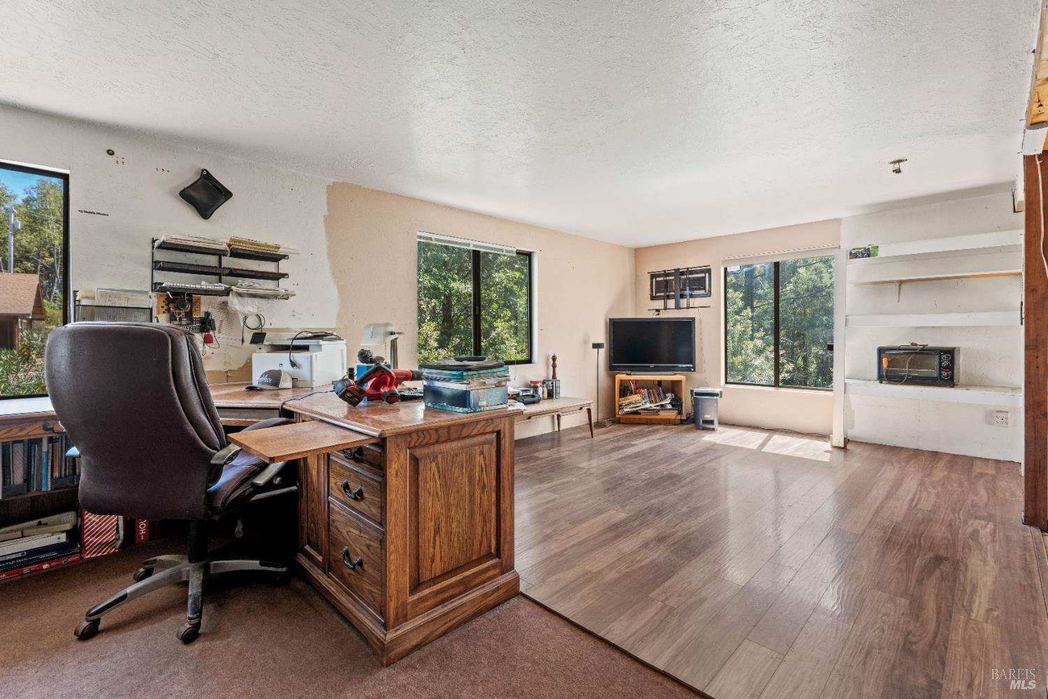 Detail Gallery Image 20 of 28 For 18396 Mariposa Creek Rd, Willits,  CA 95490 - 3 Beds | 3/1 Baths
