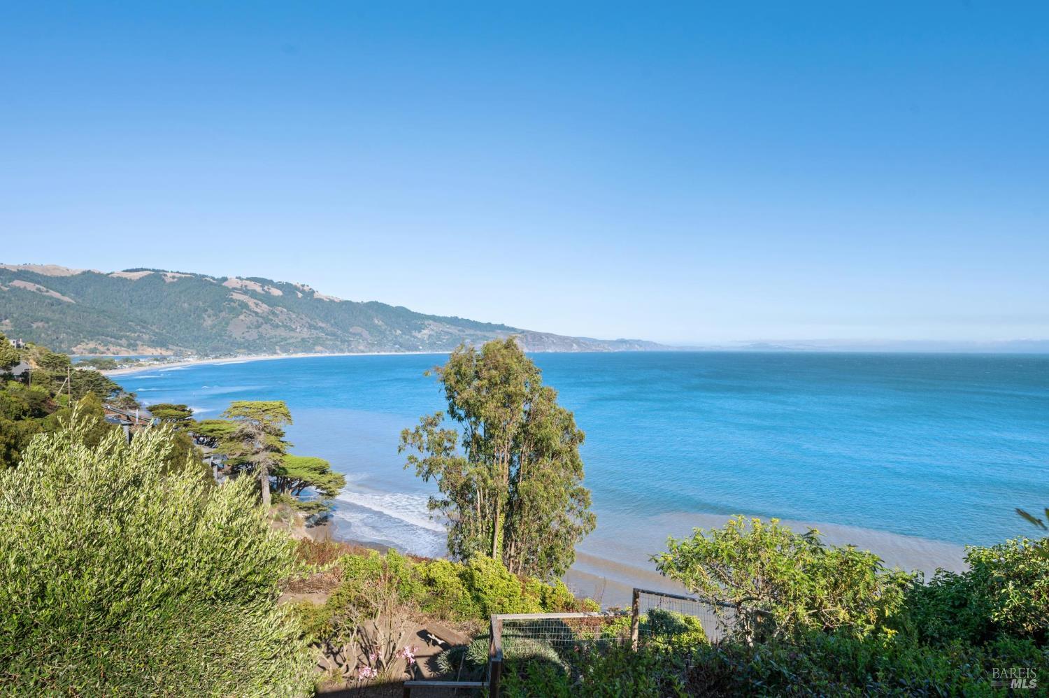 Detail Gallery Image 31 of 46 For 41 Ocean Ave, Bolinas,  CA 94924 - 3 Beds | 2 Baths