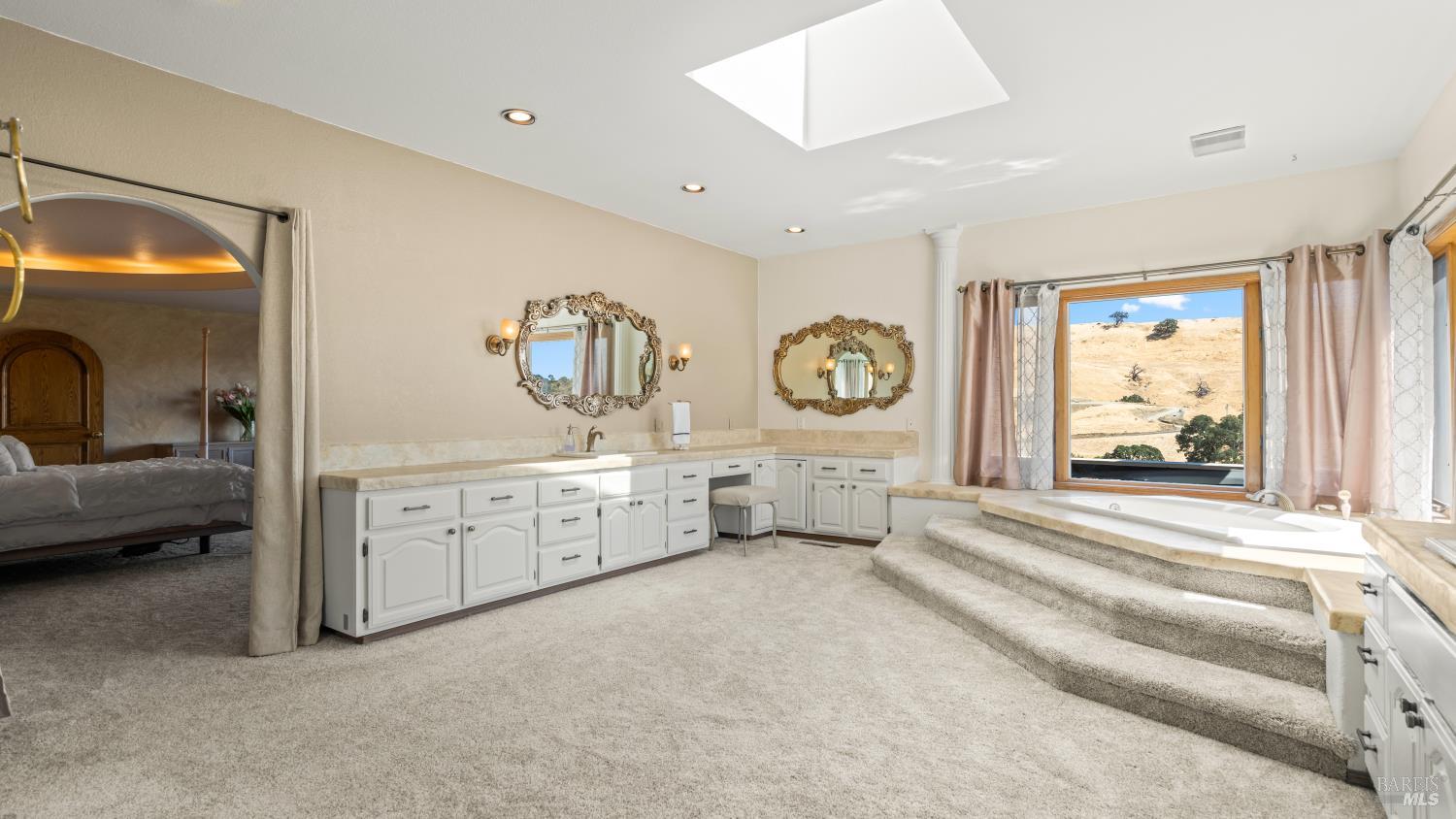 Detail Gallery Image 49 of 99 For 3380 Hidden Valley Ln, Fairfield,  CA 94534 - 5 Beds | 6/1 Baths
