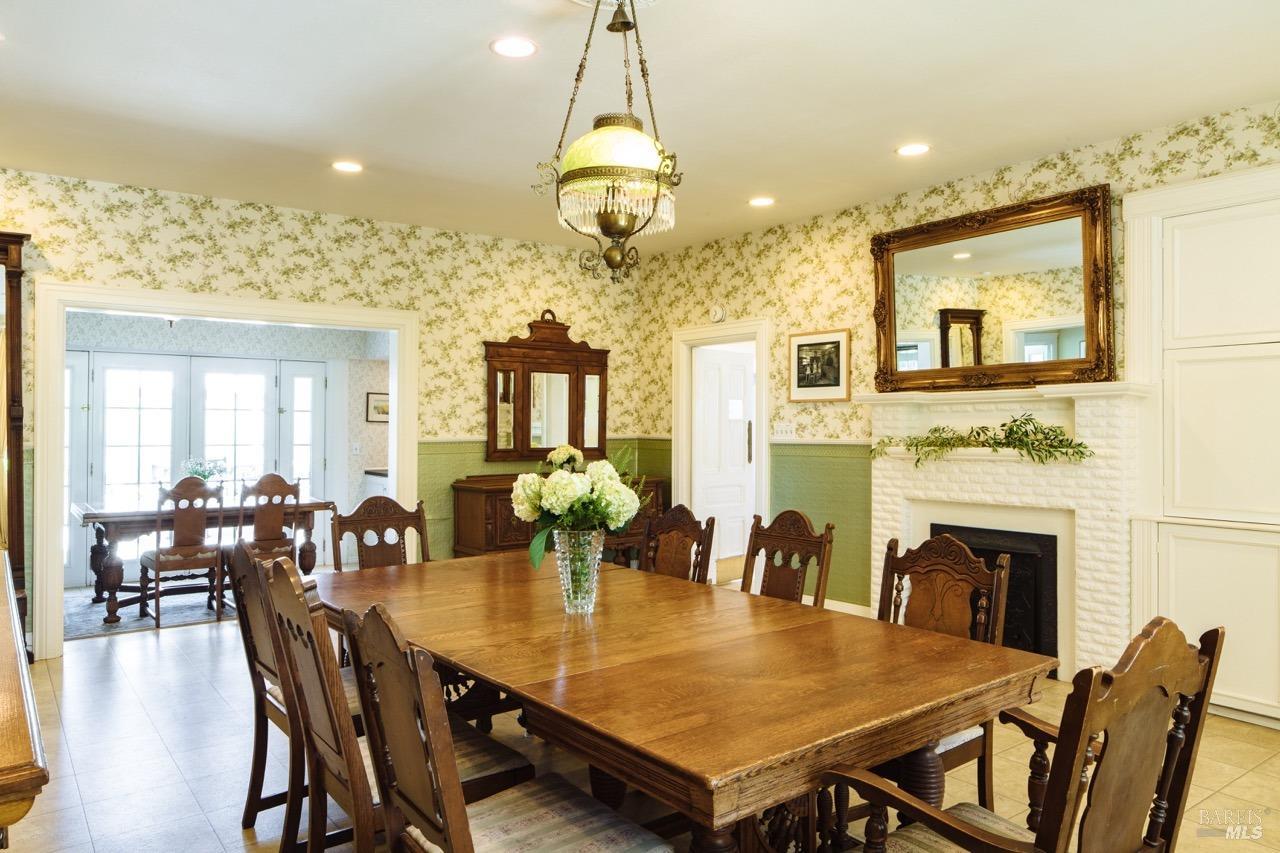 Detail Gallery Image 13 of 69 For 5215 Lakeville Hwy, Petaluma,  CA 94954 - 6 Beds | 5/1 Baths