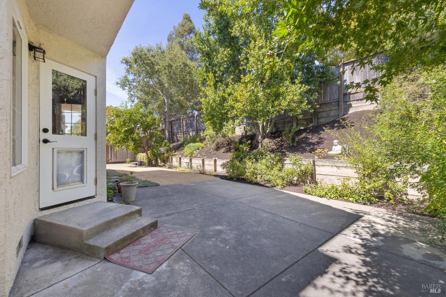 Detail Gallery Image 38 of 44 For 770 Miramonte St, Windsor,  CA 95492 - 4 Beds | 3 Baths