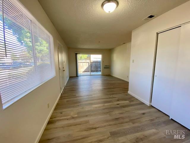 Detail Gallery Image 6 of 17 For 950 Santa Alicia Dr, Rohnert Park,  CA 94928 - – Beds | – Baths