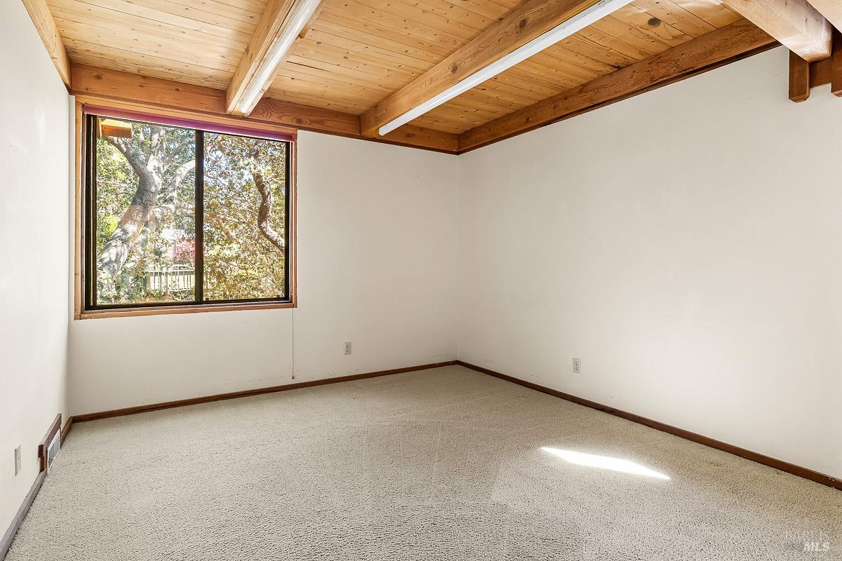 Detail Gallery Image 22 of 37 For 91 Oak Ave, Novato,  CA 94945 - 3 Beds | 2/1 Baths