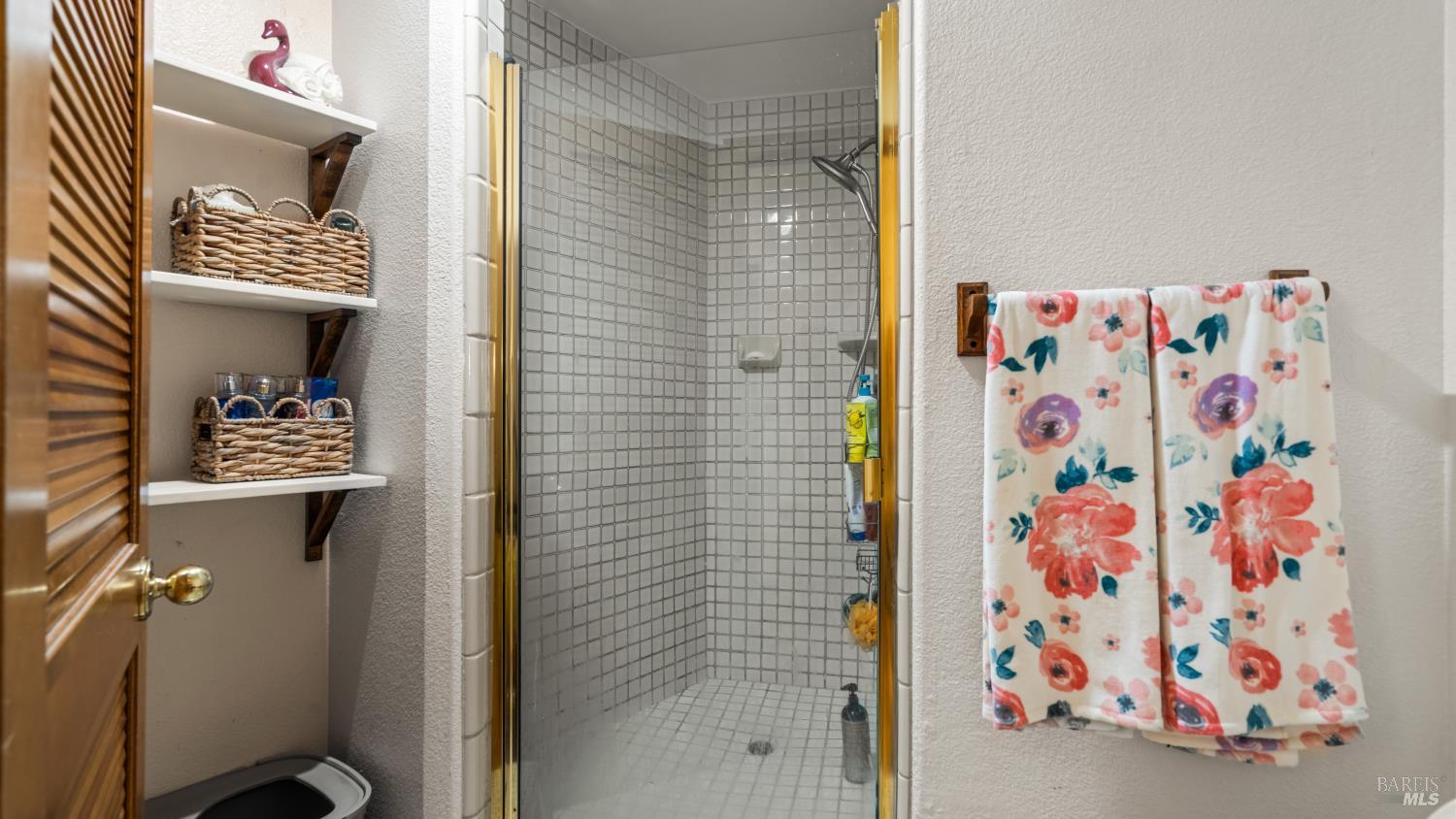 Detail Gallery Image 65 of 99 For 3380 Hidden Valley Ln, Fairfield,  CA 94534 - 5 Beds | 6/1 Baths