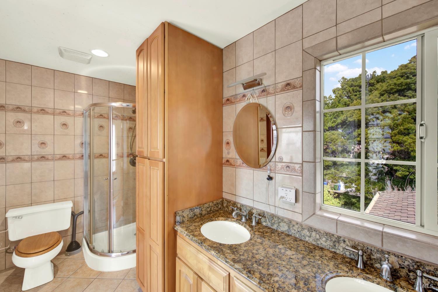 Detail Gallery Image 36 of 64 For 2629 Brooks Ave, El Cerrito,  CA 94530 - 5 Beds | 3/1 Baths