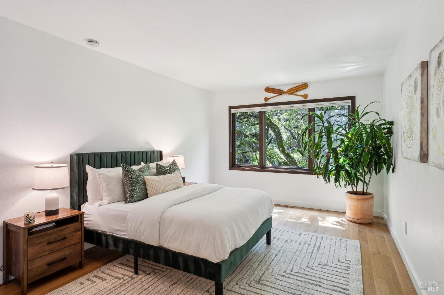 Detail Gallery Image 22 of 50 For 25 Palomino Cir, Novato,  CA 94947 - 5 Beds | 2/1 Baths