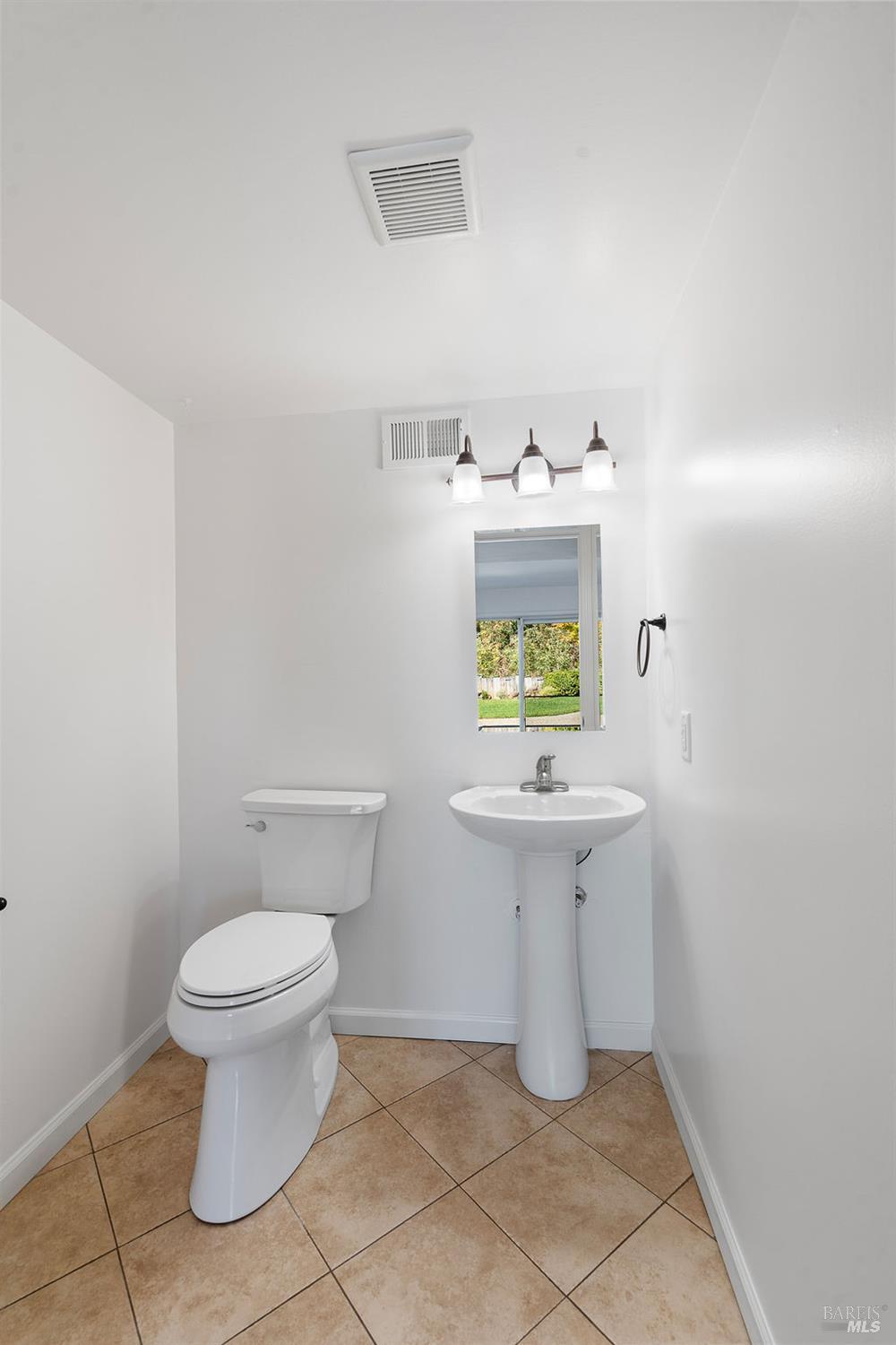 Detail Gallery Image 17 of 45 For 432 Turner Dr, Benicia,  CA 94510 - 4 Beds | 2/1 Baths