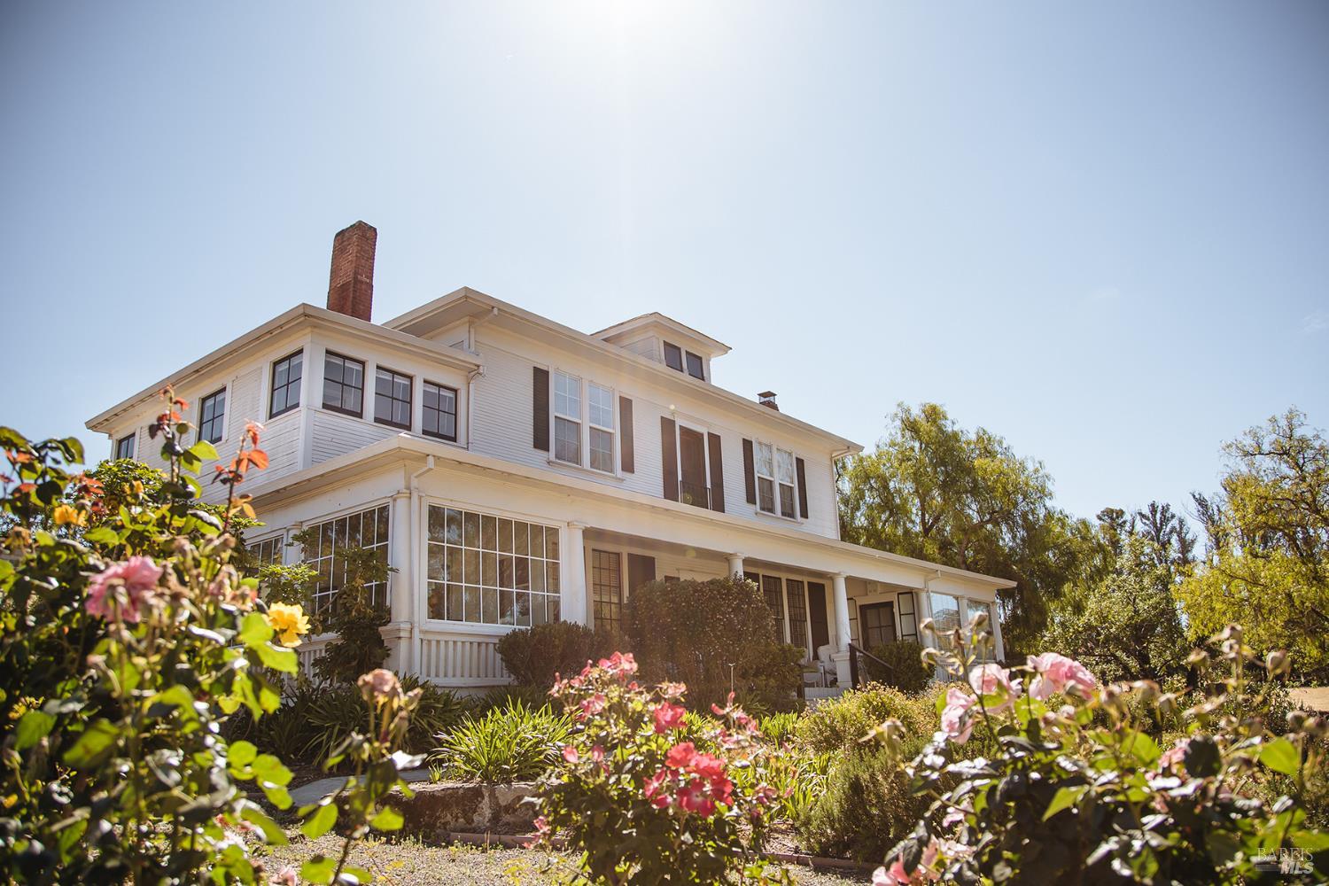 Detail Gallery Image 1 of 69 For 5215 Lakeville Hwy, Petaluma,  CA 94954 - 6 Beds | 5/1 Baths