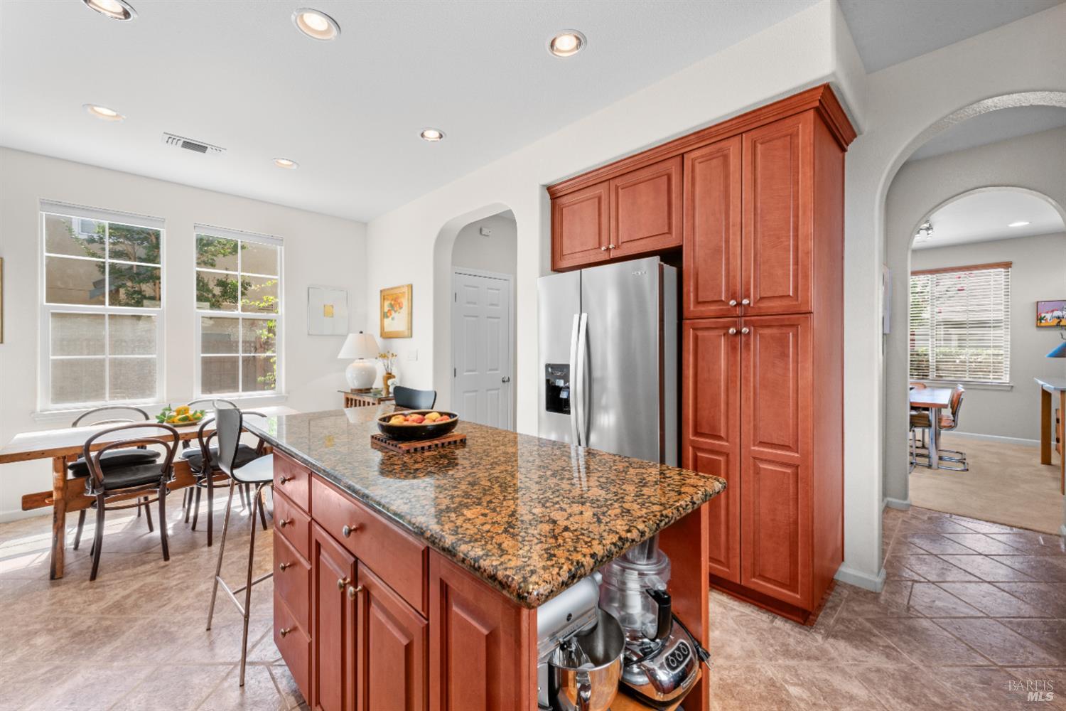 Detail Gallery Image 23 of 99 For 4168 Summer Gate Ave, Vallejo,  CA 94591 - 4 Beds | 3/1 Baths