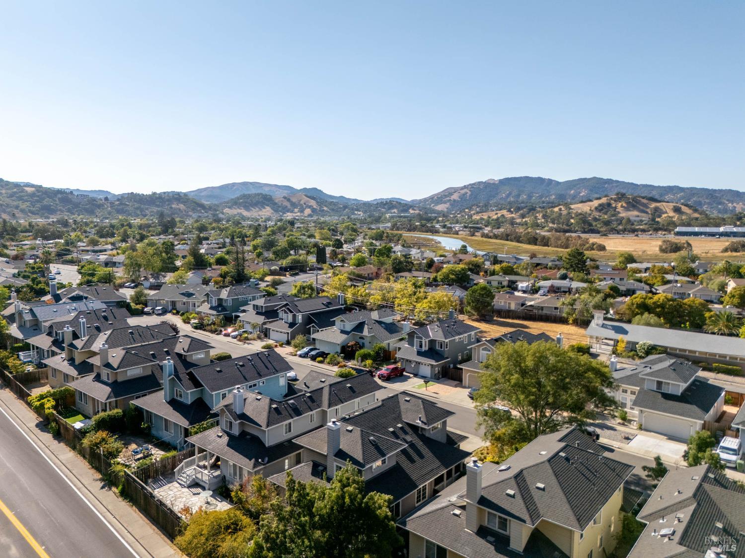 Detail Gallery Image 65 of 82 For 28 Adrian Ter, San Rafael,  CA 94903 - 3 Beds | 2/1 Baths