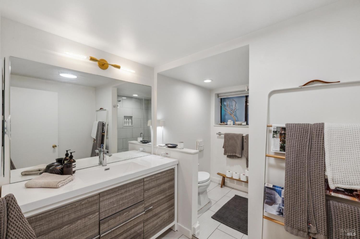 Detail Gallery Image 59 of 71 For 503 Easterby St, Sausalito,  CA 94965 - 5 Beds | 4 Baths