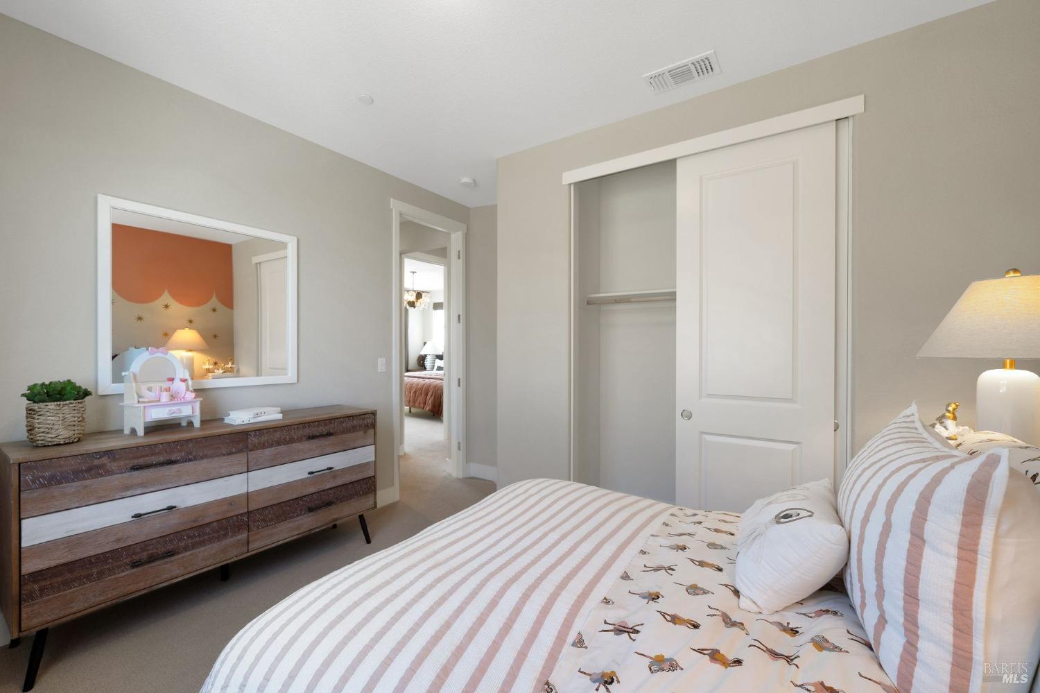 Detail Gallery Image 32 of 39 For 517 Eagle Cir, Oakley,  CA 94561 - 4 Beds | 3 Baths