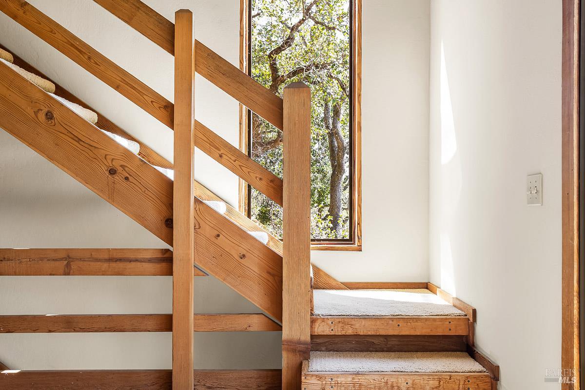 Detail Gallery Image 18 of 37 For 91 Oak Ave, Novato,  CA 94945 - 3 Beds | 2/1 Baths
