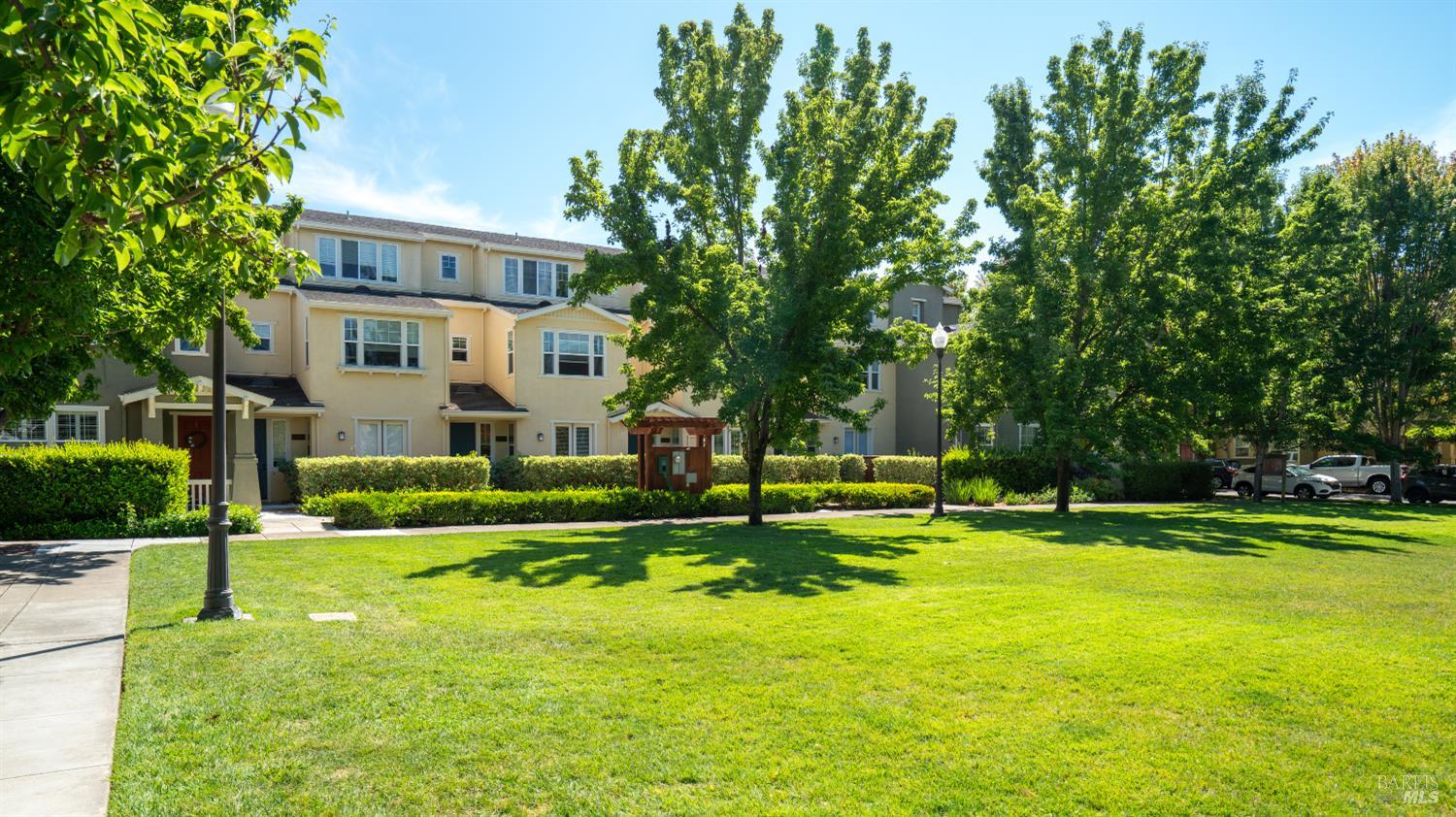 Detail Gallery Image 32 of 35 For 7006 Santero Way, Cotati,  CA 94931 - 3 Beds | 2 Baths
