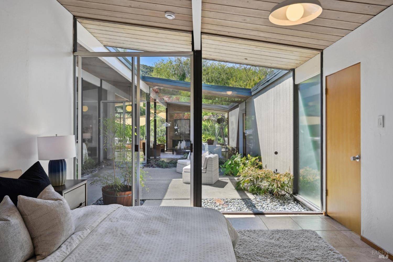Detail Gallery Image 36 of 56 For 12 Mount Susitna Ct, San Rafael,  CA 94903 - 4 Beds | 2 Baths