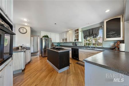 Detail Gallery Image 15 of 67 For 3229 Westridge Dr, Kelseyville,  CA 95451 - 5 Beds | 3/1 Baths
