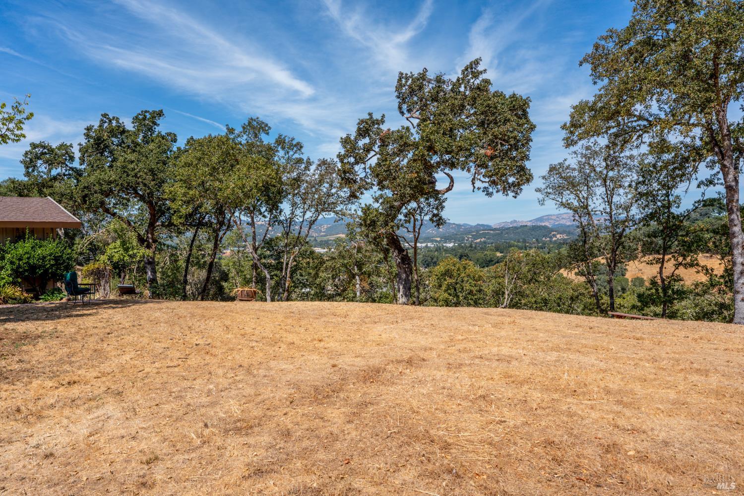 Detail Gallery Image 36 of 49 For 1500 Deerwood Dr, Ukiah,  CA 95482 - 3 Beds | 3 Baths