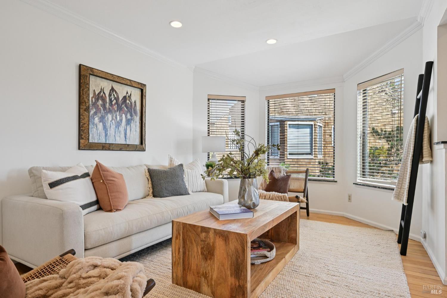 Detail Gallery Image 20 of 44 For 4 Milland Ct, Mill Valley,  CA 94941 - 3 Beds | 2/1 Baths