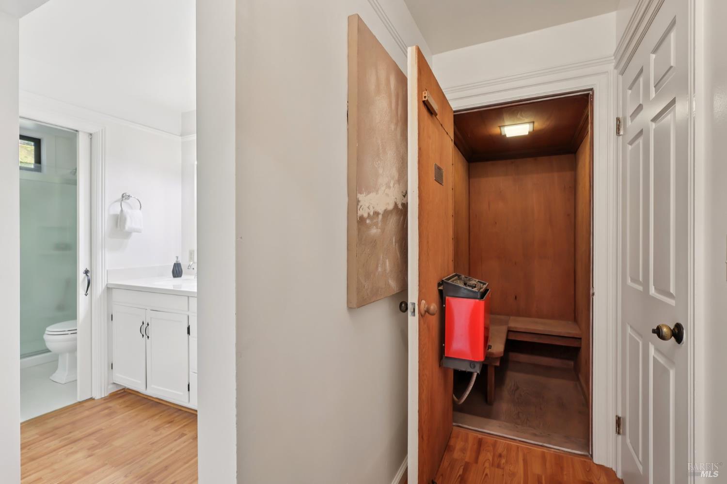 Detail Gallery Image 33 of 64 For 12657 Fiori Ln, Sebastopol,  CA 95472 - 3 Beds | 2/1 Baths