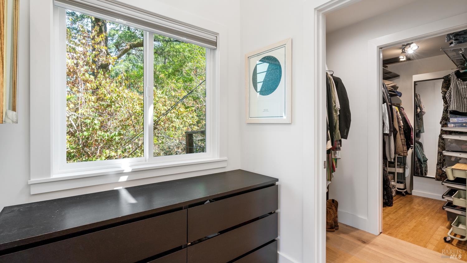 Detail Gallery Image 18 of 64 For 20 Corona Ave, Lagunitas,  CA 94938 - 2 Beds | 2 Baths