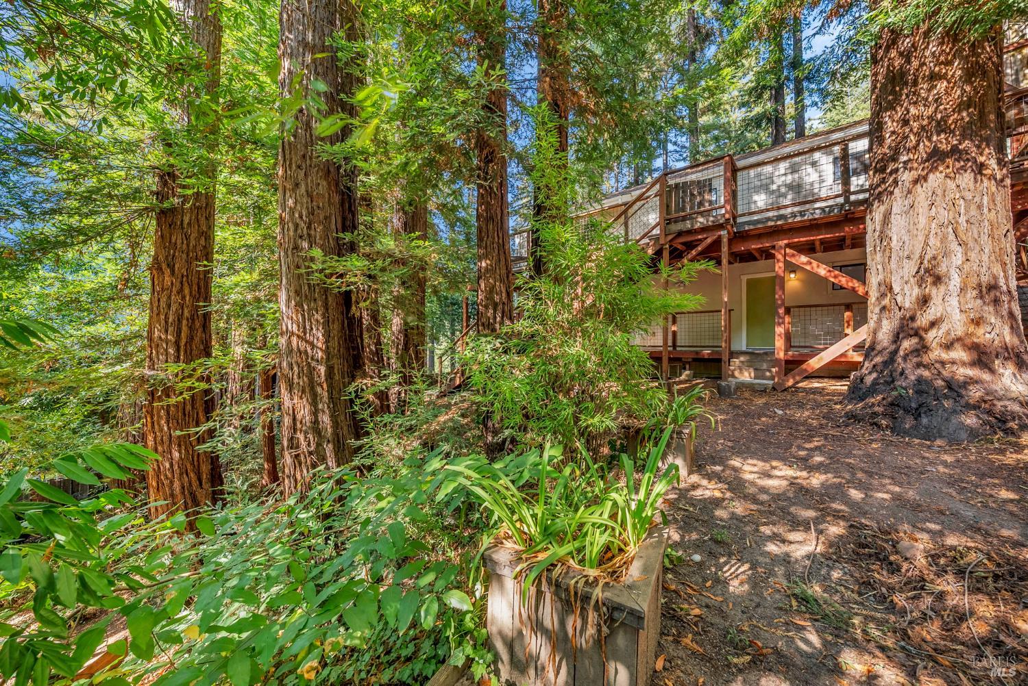 Detail Gallery Image 54 of 61 For 10864 Ogburn Ln, Forestville,  CA 95436 - 2 Beds | 3 Baths