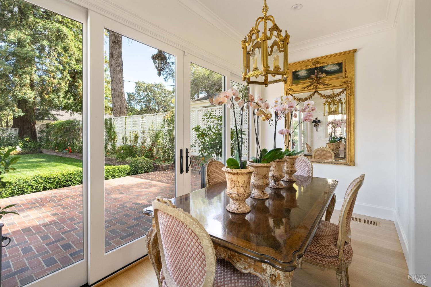 Detail Gallery Image 21 of 51 For 853 D St, Petaluma,  CA 94952 - 3 Beds | 2/1 Baths