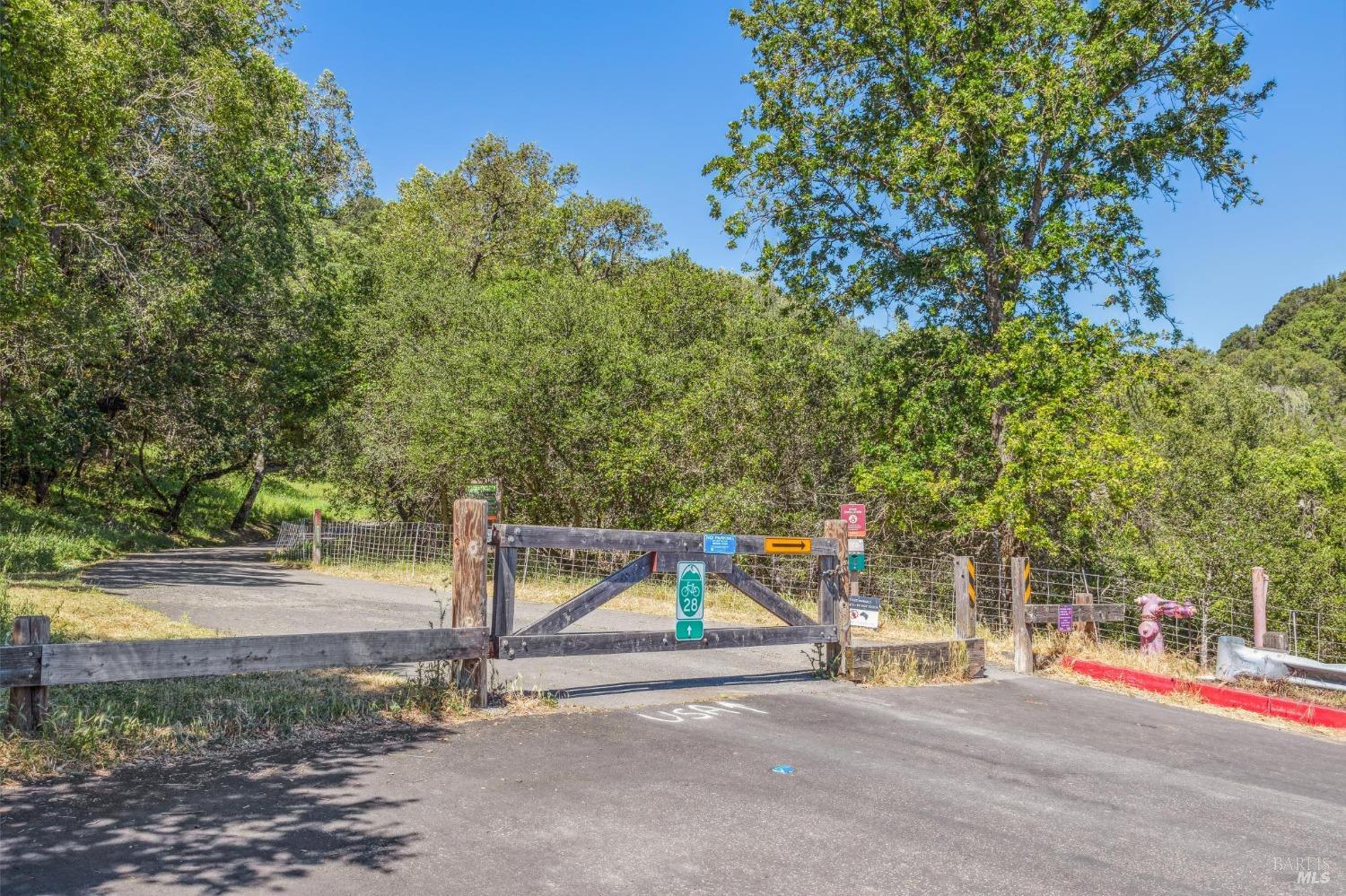 Detail Gallery Image 41 of 42 For 952 Lea Dr, San Rafael,  CA 94903 - 1 Beds | 1 Baths
